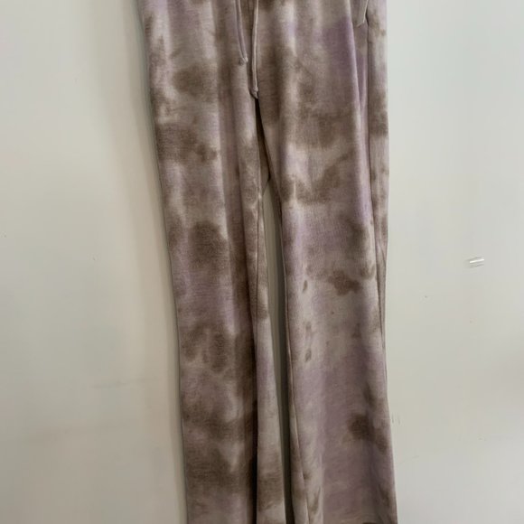 Cold-shoulder pant set pant styling complete the look of casual chic NWT - Picture 6 of 12